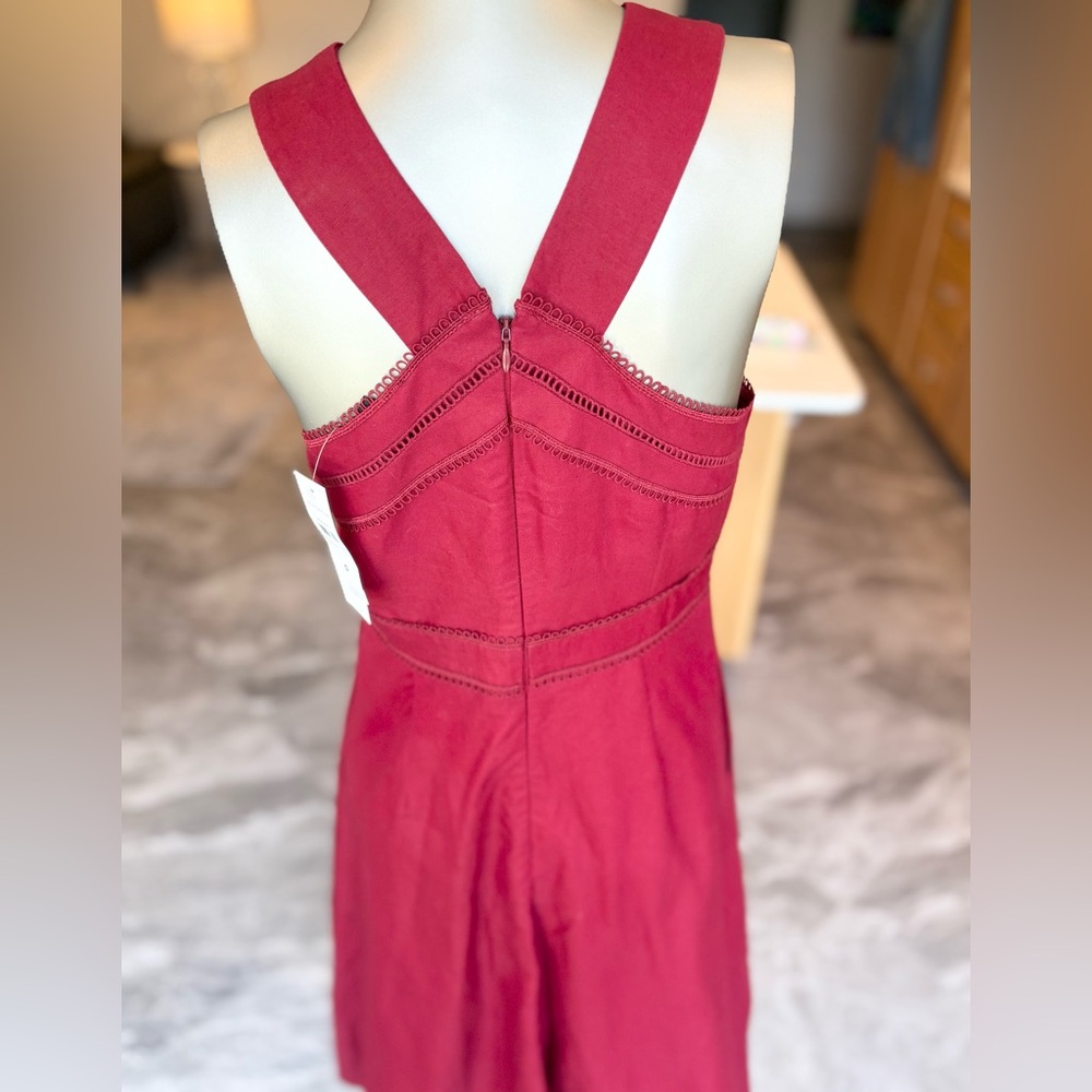 Elegant Cranberry Red Sleeveless Midi Dress - Picture 5 of 14